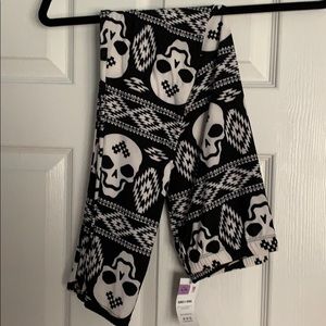 Agnes & Dora Skull Leggings size S/M
